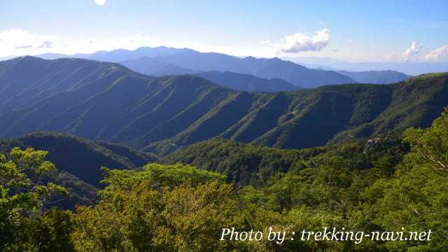 登山 トレッキング 剣山